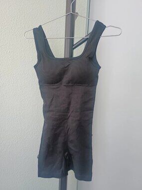 NWT HeyShape Bodysuit Black M Boyshort Ribbed Fabric NEW Hey Shape Medium